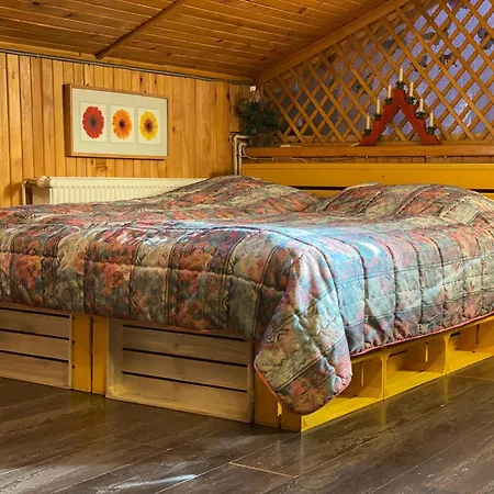 Wooden Attic Habitación en casa particular Braşov
