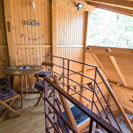 Wooden Attic Habitación en casa particular Braşov