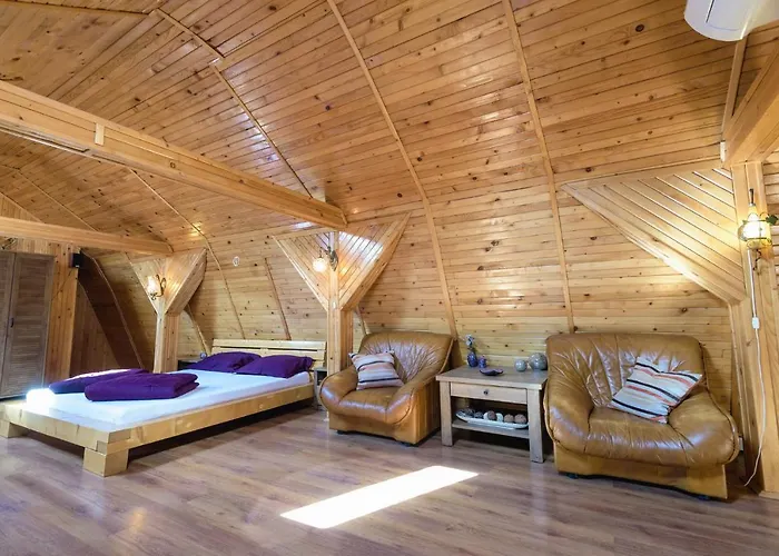 Homestay Wooden Attic Brasov